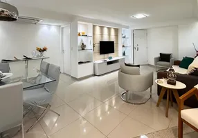 Foto 1 de Apartamento com 4 Quartos à venda, 124m² em Casa Forte, Recife