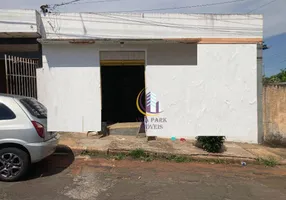 Foto 1 de Casa com 2 Quartos à venda, 250m² em Centro, Itararé