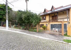 Foto 1 de Casa de Condomínio com 3 Quartos à venda, 385m² em Espiríto Santo, Porto Alegre