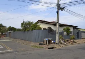 Foto 1 de Casa com 3 Quartos à venda, 200m² em Vila João Luiz de Oliveira, Anápolis