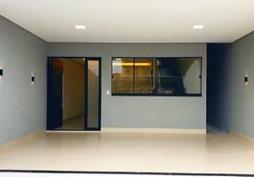 Foto 1 de Sobrado com 4 Quartos à venda, 215m² em Jardim Planalto, Goiânia