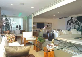 Foto 1 de Apartamento com 4 Quartos à venda, 370m² em Itaim Bibi, São Paulo