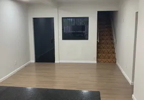 Foto 1 de Sobrado com 5 Quartos à venda, 220m² em Custódio Pereira, Uberlândia