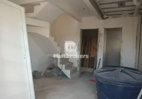 Foto 1 de Sobrado com 2 Quartos à venda, 63m² em Sitio Cercado, Curitiba