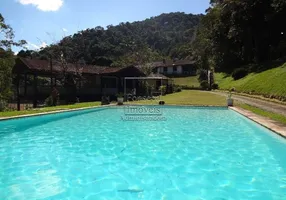 Foto 1 de Casa com 4 Quartos à venda, 900m² em Fazenda Inglesa, Petrópolis