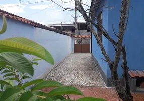 Foto 1 de Casa com 2 Quartos à venda, 59m² em Vista Alegre, São Gonçalo