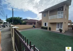 Foto 1 de Casa com 4 Quartos à venda, 215m² em Vila Nova, Joinville