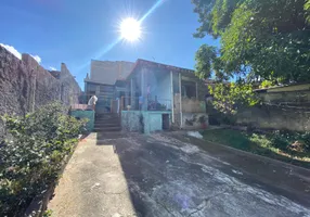 Foto 1 de Casa com 2 Quartos à venda, 360m² em São Joaquim, Contagem