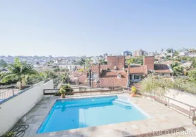 Foto 1 de Casa com 5 Quartos à venda, 589m² em Três Figueiras, Porto Alegre