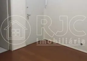 Foto 1 de Apartamento com 1 Quarto à venda, 40m² em Varzea, Teresópolis