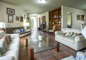 Foto 1 de Casa com 4 Quartos à venda, 320m² em Jardim Guedala, São Paulo