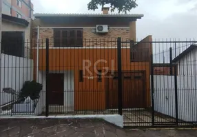 Foto 1 de Casa com 3 Quartos à venda, 136m² em Petrópolis, Porto Alegre