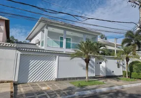 Foto 1 de Casa de Condomínio com 3 Quartos para alugar, 250m² em Campo Grande, Rio de Janeiro
