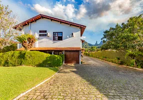 Foto 1 de Casa de Condomínio com 6 Quartos à venda, 212m² em Alto, Teresópolis