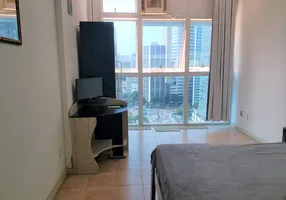 Foto 1 de Apartamento com 1 Quarto para venda ou aluguel, 40m² em Centro, Rio de Janeiro