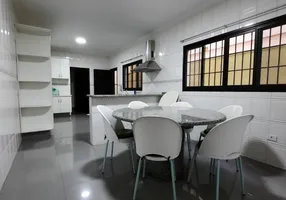 Foto 1 de Casa com 3 Quartos à venda, 200m² em Parque São Domingos, São Paulo