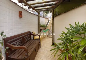 Foto 1 de Casa com 2 Quartos à venda, 108m² em Centro, Angra dos Reis