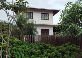 Foto 1 de Sobrado com 4 Quartos à venda, 160m² em Balneario Princesa do Mar, Itapoá