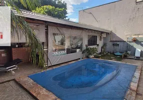 Foto 1 de Casa com 4 Quartos à venda, 136m² em Zona 08, Maringá