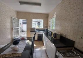 Foto 1 de Casa com 3 Quartos à venda, 256m² em Pompéia, Belo Horizonte