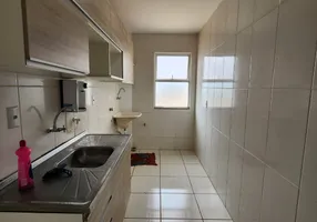 Foto 1 de Apartamento com 2 Quartos à venda, 45m² em Ypiranga, Valparaíso de Goiás