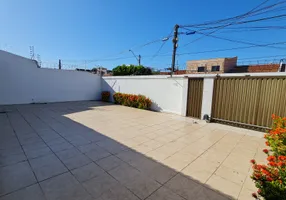 Foto 1 de Casa com 4 Quartos à venda, 168m² em Parque Manibura, Fortaleza