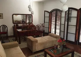 Foto 1 de Casa com 3 Quartos à venda, 273m² em Vila Bastos, Santo André