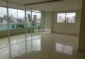 Foto 1 de Apartamento com 3 Quartos à venda, 170m² em Osvaldo Rezende, Uberlândia