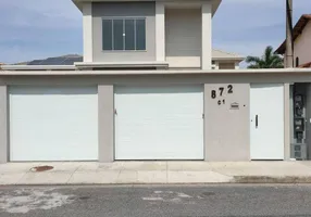 Foto 1 de Casa com 4 Quartos à venda, 140m² em Costazul, Rio das Ostras