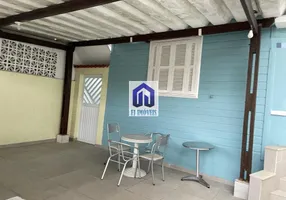 Foto 1 de Casa com 2 Quartos à venda, 240m² em Vila São Jorge, São Vicente