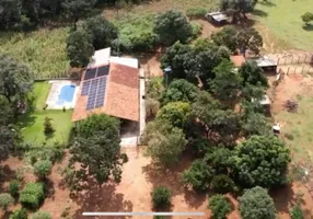 Foto 1 de Fazenda/Sítio com 3 Quartos à venda, 40000m² em Zona Rural, Abadia de Goiás