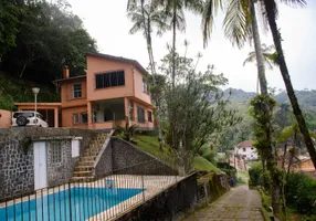 Foto 1 de Casa com 4 Quartos à venda, 350m² em Quitandinha, Petrópolis