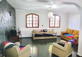 Foto 1 de Casa com 3 Quartos à venda, 250m² em Alípio de Melo, Belo Horizonte