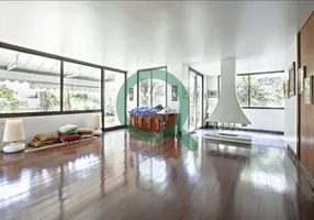 Foto 1 de Casa com 4 Quartos para venda ou aluguel, 583m² em Jardim Luzitânia, São Paulo