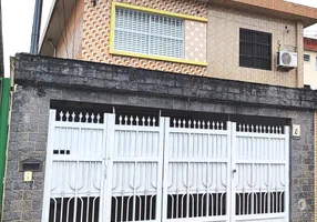 Foto 1 de Sobrado com 3 Quartos para alugar, 160m² em Vila Valença, São Vicente