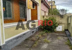 Foto 1 de Casa com 3 Quartos à venda, 120m² em Guadalupe, Rio de Janeiro