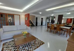 Foto 1 de Casa de Condomínio com 4 Quartos à venda, 384m² em Castelandia, Serra