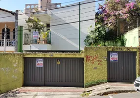 Foto 1 de Casa com 4 Quartos à venda, 305m² em Santo Antônio, Belo Horizonte