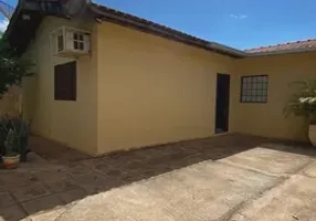 Foto 1 de Casa com 2 Quartos à venda, 130m² em Enseada do Brito Ens Brito, Palhoça