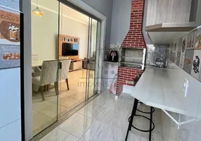 Foto 1 de Casa com 2 Quartos à venda, 101m² em Vila Nastri, Itapetininga