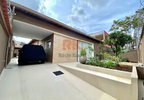 Foto 1 de Casa com 4 Quartos à venda, 212m² em São Luíz, Belo Horizonte