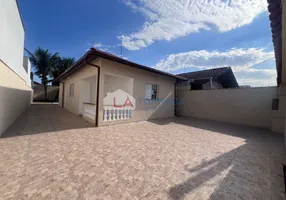 Foto 1 de Casa com 3 Quartos à venda, 100m² em Maracanã, Praia Grande