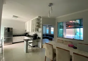 Foto 1 de Casa com 3 Quartos à venda, 218m² em Cabral, Contagem