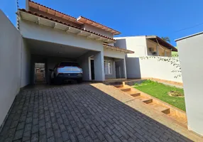 Foto 1 de Sobrado com 4 Quartos à venda, 190m² em Coroados, Londrina