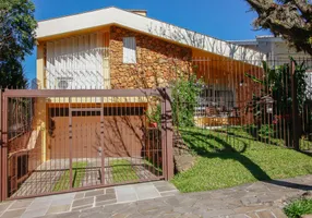 Foto 1 de Casa com 3 Quartos à venda, 266m² em Jardim Itú Sabará, Porto Alegre