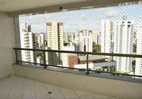 Foto 1 de Apartamento com 4 Quartos à venda, 200m² em Graças, Recife