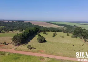 Foto 1 de Fazenda/Sítio com 3 Quartos à venda, 20000000m² em Cidade Jardim, Uberlândia