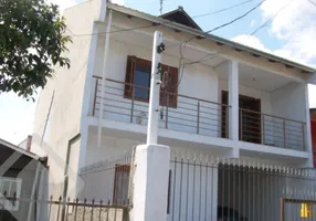 Foto 1 de Sobrado com 4 Quartos à venda, 310m² em Rubem Berta, Porto Alegre