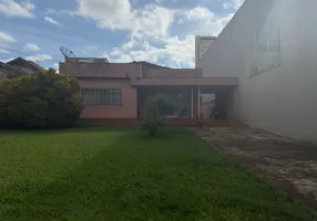 Foto 1 de Casa com 3 Quartos para alugar, 165m² em Centro, Londrina