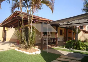 Foto 1 de Casa com 1 Quarto à venda, 218m² em Jardim Britânia, Caraguatatuba